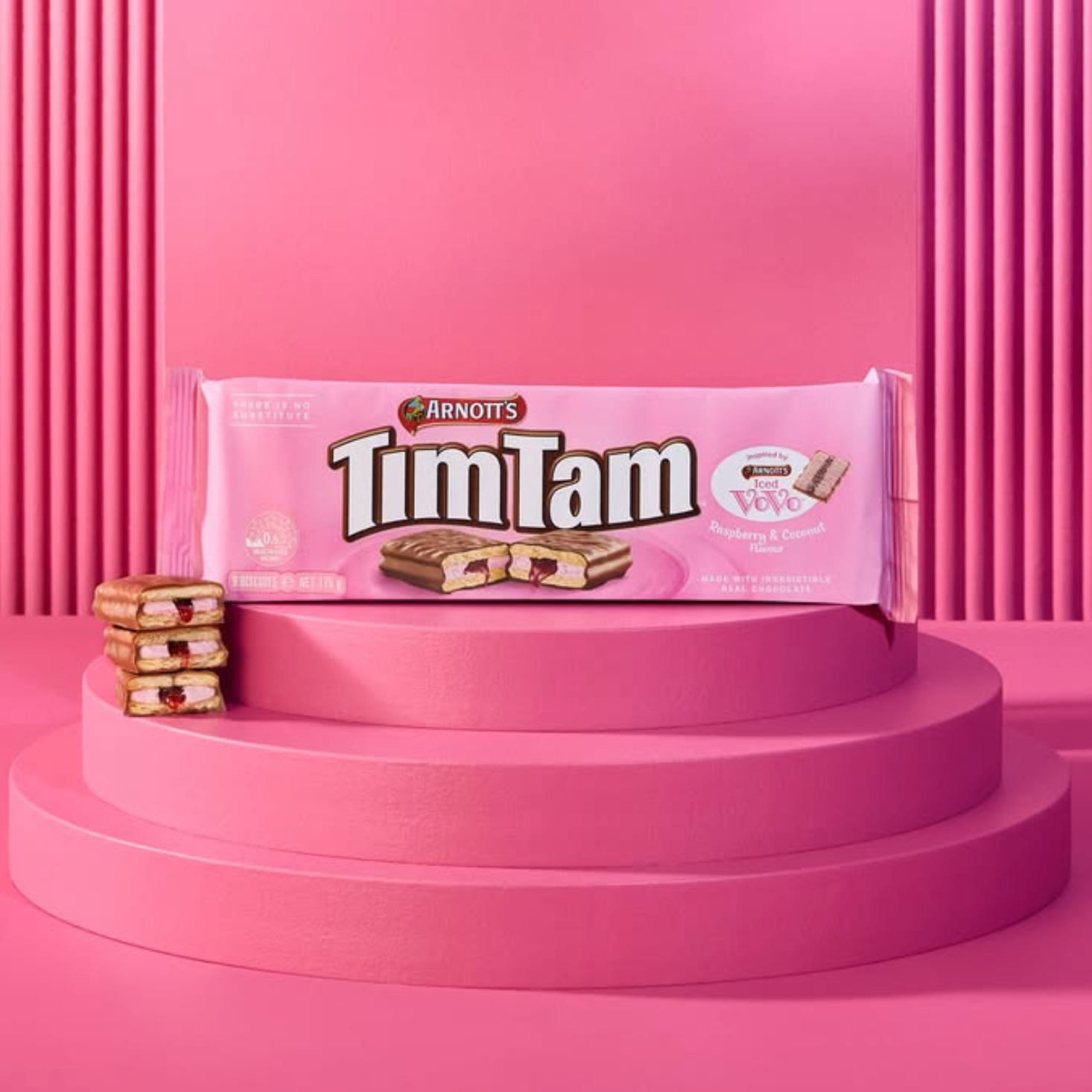 Arnott’s Tim Tam 覆盆莓椰香巧克力餅乾